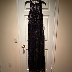 NWT Betsy & Adam black lace formal gown